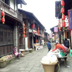 美食篇——花钱买罪吃的典范