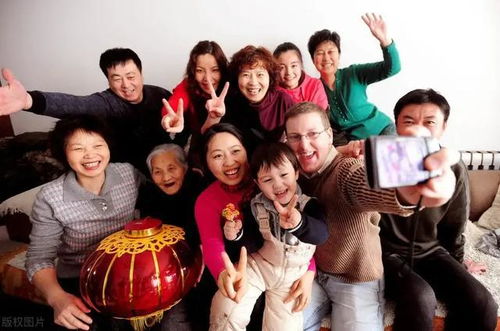 秋风瑟瑟钱包紧 东北大妈疯狂囤货记