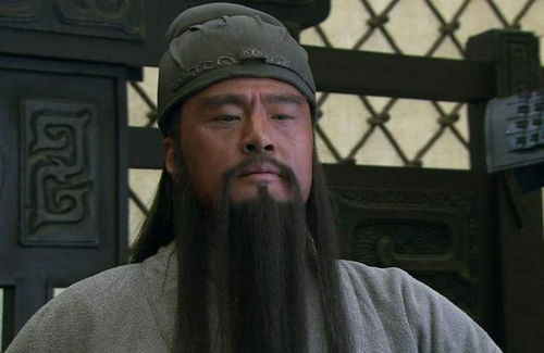 为什么关羽看不起诸葛亮？