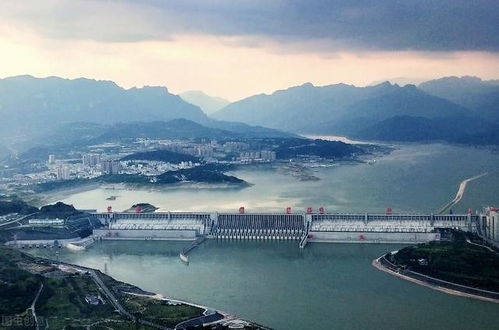 三峡大坝：人类的奇迹