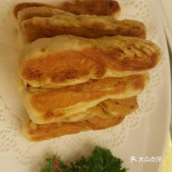 锅贴：碳水天堂的诱惑
