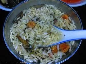 三、美食推荐：满足你的味蕾