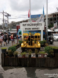 王阿姨的摊位：35年没换位置 的 “城里记忆锚点