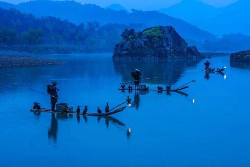 五、 水清澈—夕阳里的琥珀光晕
