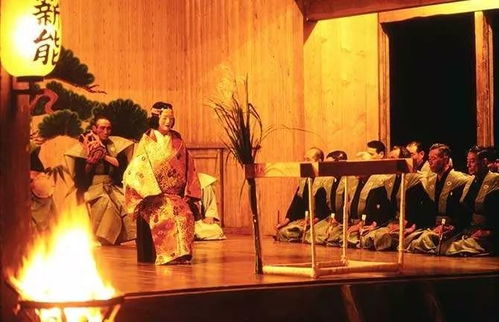 五、 粤剧剧院：传统方式戏曲的现场呼吸