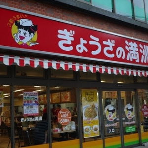 二、 从日常生活中挖掘灵感：俗语与成语