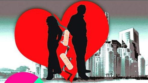 比劫格身旺财旺女命婚姻不顺的原因是什么？