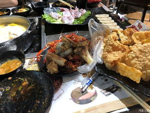 四、 吃喝玩乐—疯狂美食与乱入彩蛋