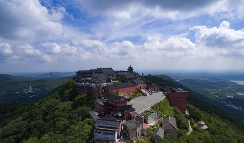 句容茅山门票：提前24小时订？不如直接去庙里求签！