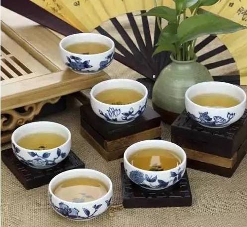 茶艺之书：掌握精髓， 成为品茗高手