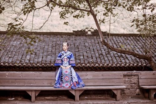 土家族的独特文化底蕴：摇摆舞、祭祀与古老传说