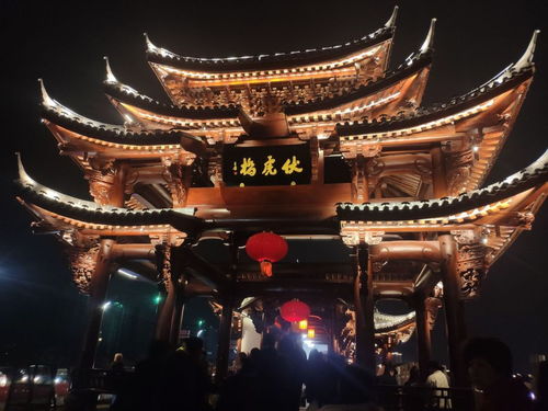 义乌佛堂古镇：香火和喧嚣的交织