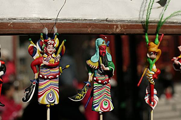 独龙族风俗：神秘图腾，原始风情，传承千年