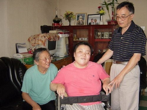 一、 朱令：从神童到天使的坠落