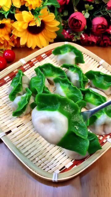 4. 青蒿叶饺子：祖传秘方中的奇葩