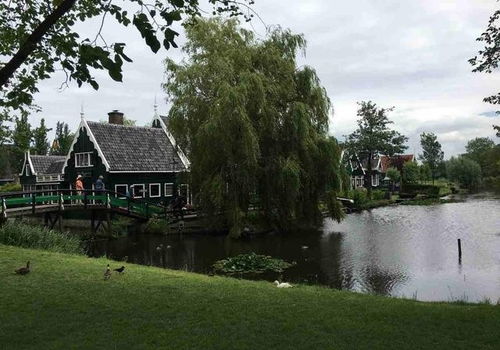 十分钟计时器：从湖畔到商业街