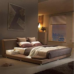 属鸡：勤奋守时宜西忌北