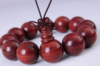 小叶紫檀风水特点和作用,小叶紫檀风水特点和作用是什么