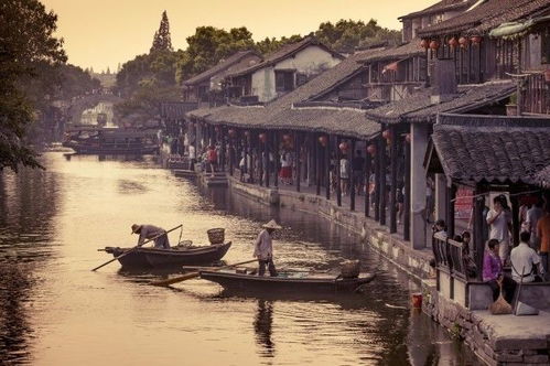 一、 随意的第一印象：乱石板路+老店铺+咖啡味的尘埃