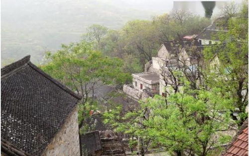 一、 初探赵庄：山间一隅的静谧与喧嚣