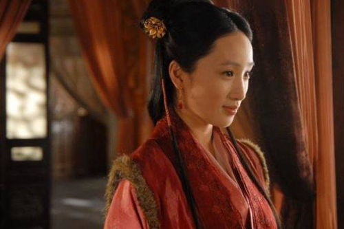 一、 袭人的性格与命运：