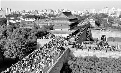 震惊！2023年西安老城墙彻底火出圈了你竟然还没去过？
