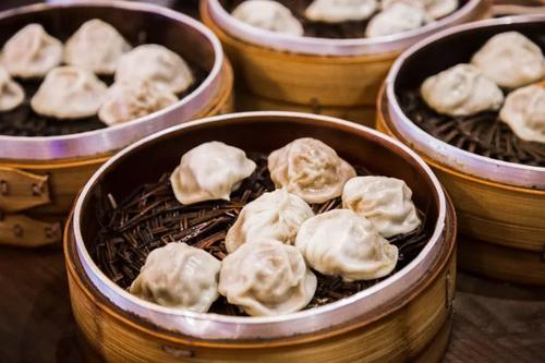 早餐修罗场：汤包里的江湖恩怨