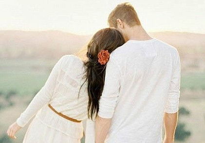 如何通过八字看出妻管严且得妻财大富的命理特征？
