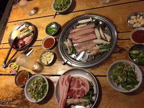 二、 午餐：街头巷尾的较小吃天堂
