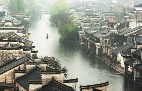 穿越时空：感受国风崭新装的魅力