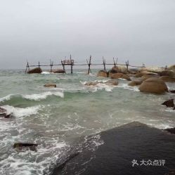 2. 六鳌抽象画廊？ 画家都疯了？