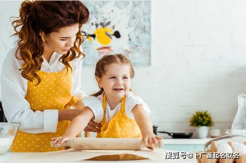包姓女孩名字——高贵又洋气的“乱炖”