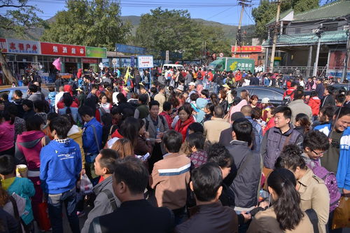提前购票：一场“抢票”大战