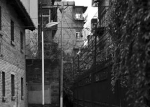 第一章：夜半惊魂与风水玄机