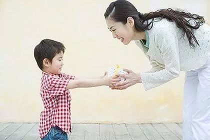 音韵搭配：念起来要像唱歌一样好听！