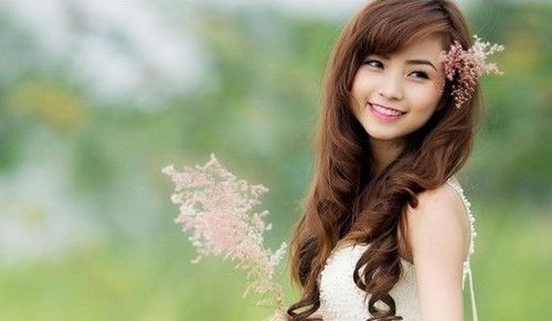 探寻成熟优雅与小清新并存的女生网名——一场心灵的盛宴， 呜呜，像风一样自由，却又像玫瑰一样绚烂。