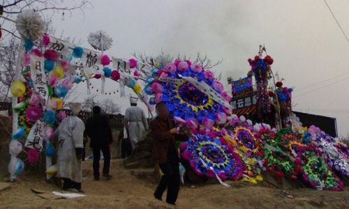 成dou丧事风俗：古今交融，传统现代爆款体验