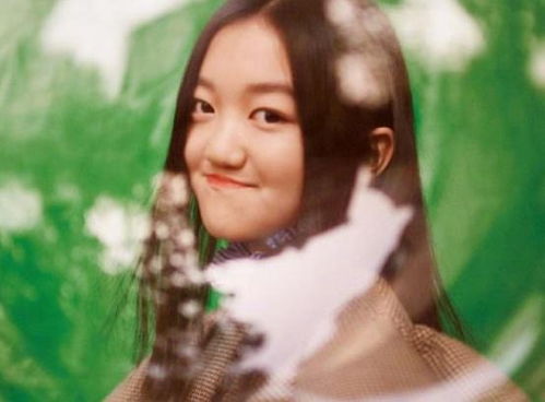 王菲的女儿是哪位，晒出的美照展现自信大方气质吗？