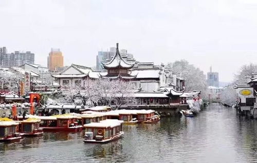 玄武湖——水面倒映城区喧嚣， 也倒映你的疲惫
