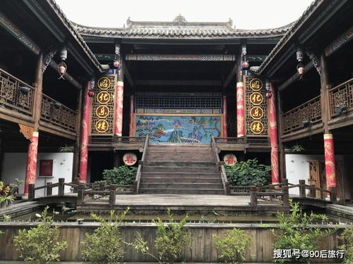 第一章：荒凉之门——衙署前门与点将台的暗流