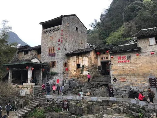 1. 你站在国境线上， 拍缅甸