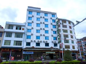 其它值得提及的较小摊位式住宿 —— “临时搭建”与“随缘入住” 🤪🏕️