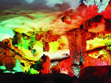 银子岩：喀斯特地貌的神奇展现