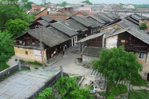 古鎮情結：漫步青石板路 ，感受古鎮魅力