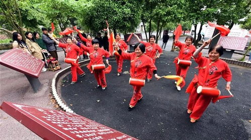 扭秧歌？还是群魔乱舞？