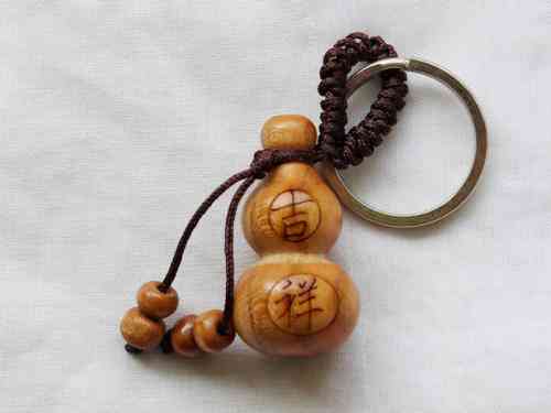 朱砂葫芦挂件的寓意,风水朱砂葫芦招桃花