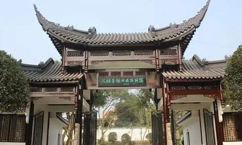 中心馆区、 朱德旧居陈列馆、石刻艺术博物馆——三位一体的玩意儿