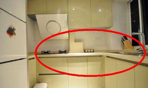 一、 尺寸匹配——空间和谐的“鸡毛掸子”