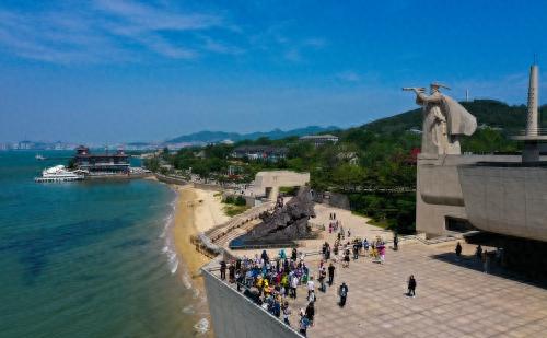 2023年夏季：小李的价格查询之旅