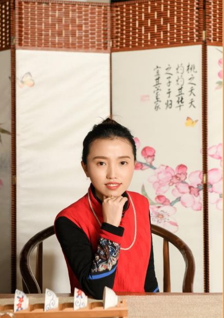 我的八字老婆财运旺，配偶八字里相貌是否敦厚？